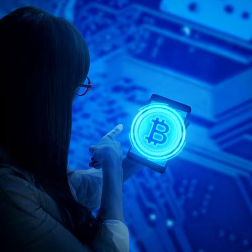 CryptoMate testing and simulations icon, symbolizing rigorous evaluations of cryptocurrency strategies in simulated environments.
